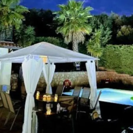 Vila Platanos Estate