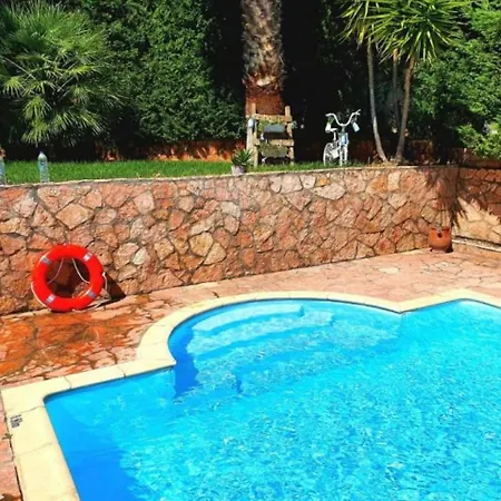 Platanos Estate 阿克拉塔