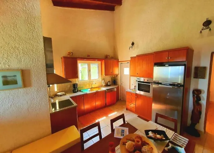 Villa Platanos Estate *