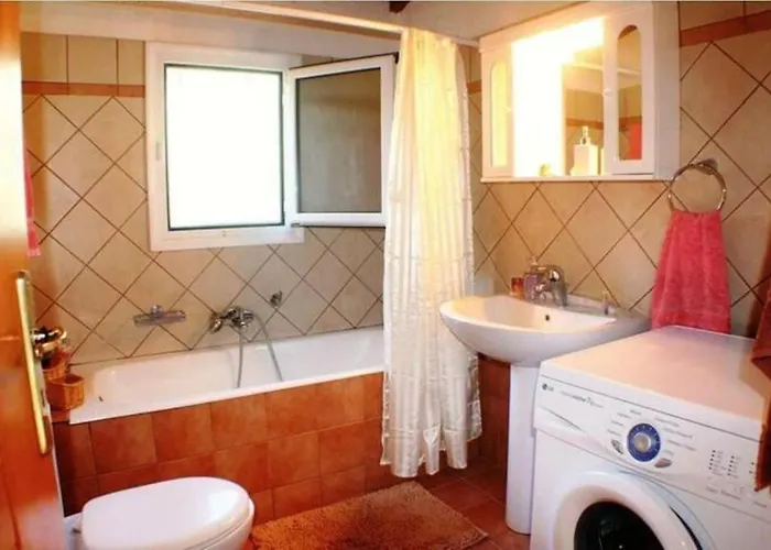 Villa Platanos Estate *