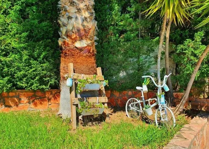 Platanos Estate Villa